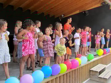 Entertainment during the main season