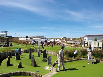 Adventure golf