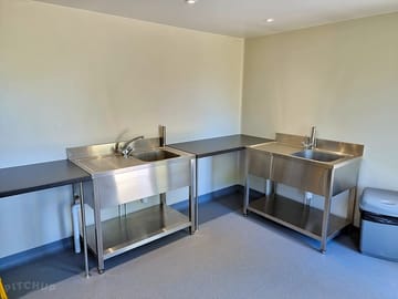 Washing up room