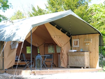 Cassiopée's sheltered decking