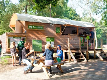 Snack wagon: eat on the terrace or take away