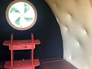 Pod bed
