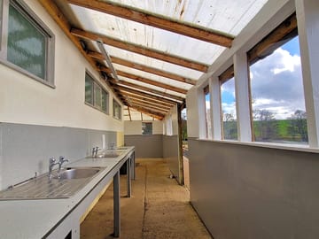 Washing up area