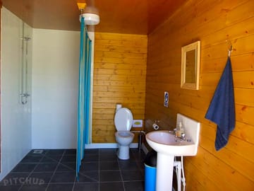 Shower & toilet