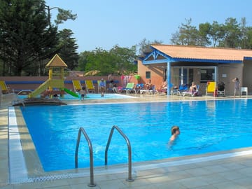Outdoor swimming pool