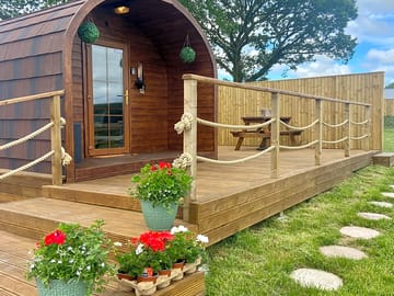 Pod erin exterior
