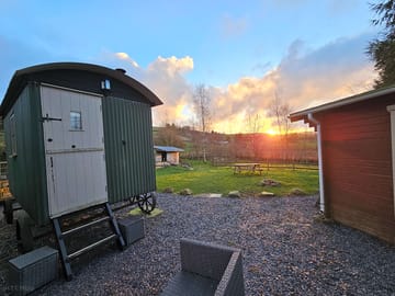 Hut and summer house