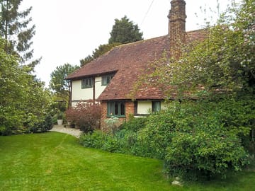 Lower gages farmhouse