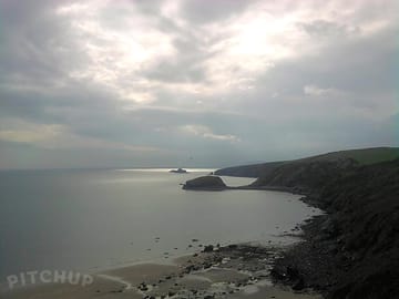 Porth ysgo beach