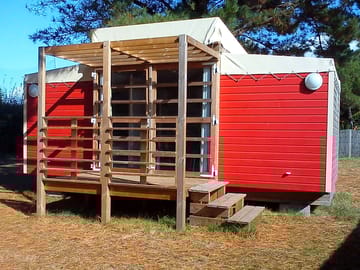 Mini lodge outside view