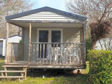 Exterior of the panoramique caravan