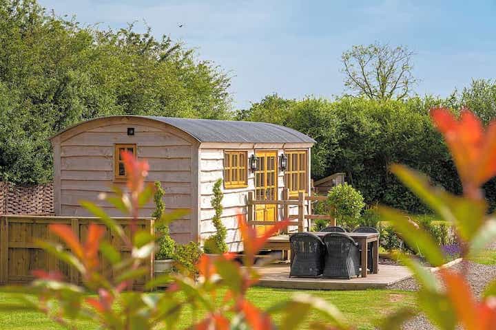 Glamping in de buurt, nu geopend